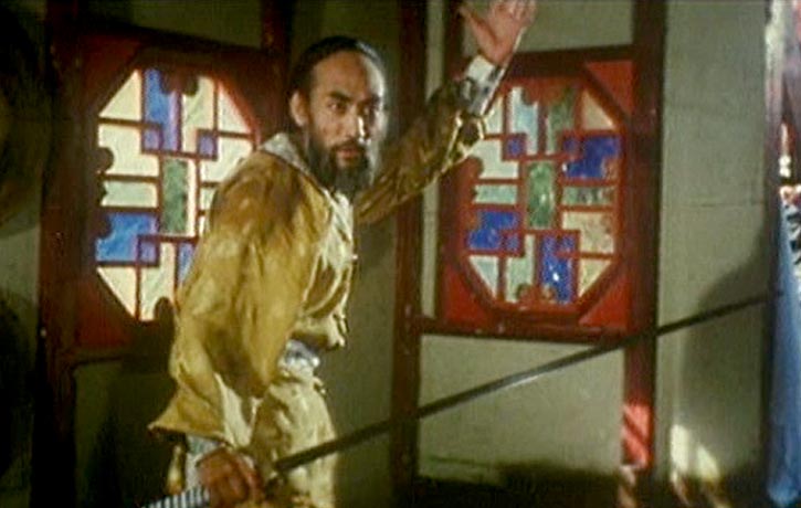 Yu Chenghui specialises in the Long Sword