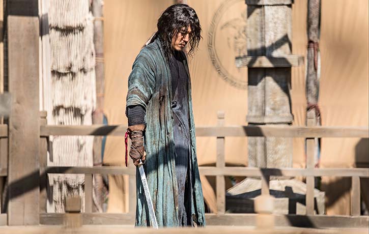 Jang Hyuk stars as the visually impaired swordsman Tae yul