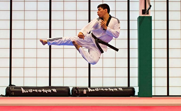 Martial Arts: How Classes Can Benefit College Students