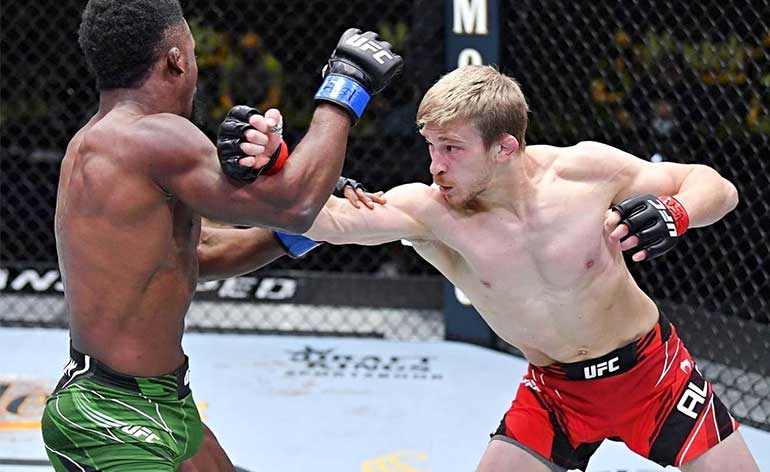 Arnold Allen: Top 3 MMA Finishes