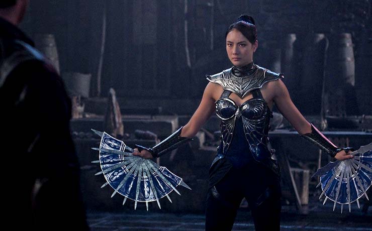 Kitana brings her bladed fans to the battle of Mortal Kombat.