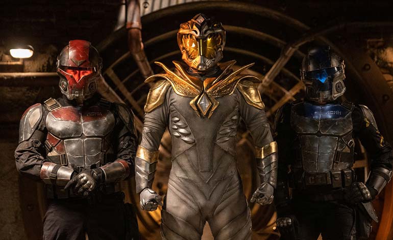 Erik Reed leads his fellow heroes as the White Dragon. Erik Reed leads his fellow heroes as the White Dragon.